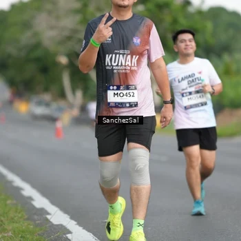 Runner Photo 7698550