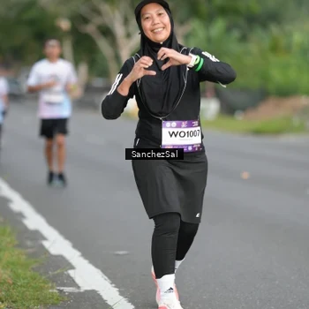 Runner Photo 7698569