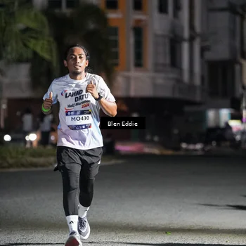 Runner Photo 7698575