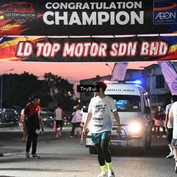 Runner Photo 7698580