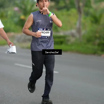 Runner Photo 7698596