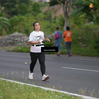 Runner Photo 7698600