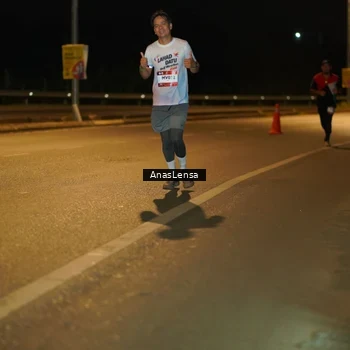 Runner Photo 7698605