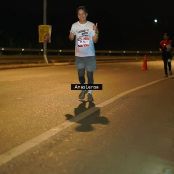 Runner Photo 7698618
