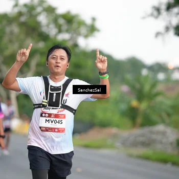 Runner Photo 7698649