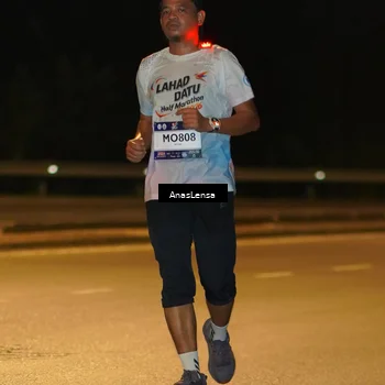 Runner Photo 7698673