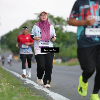 Runner Photo 7698679