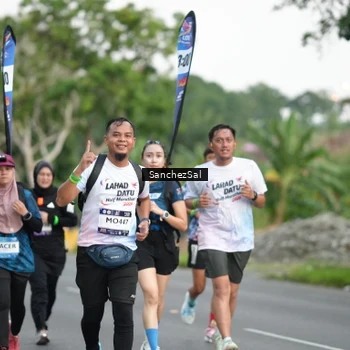 Runner Photo 7698683