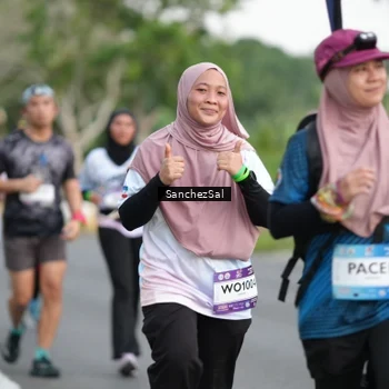 Runner Photo 7698698