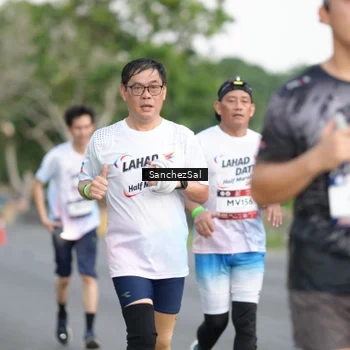 Runner Photo 7698703