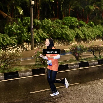 Runner Photo 7698704