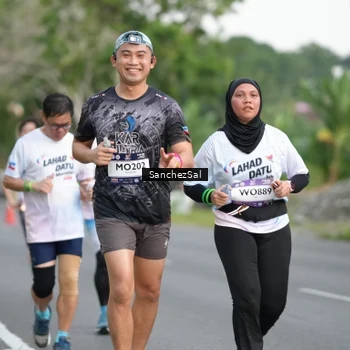 Runner Photo 7698705