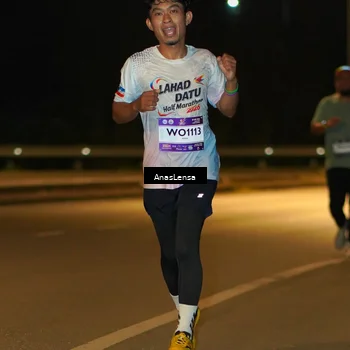 Runner Photo 7698724