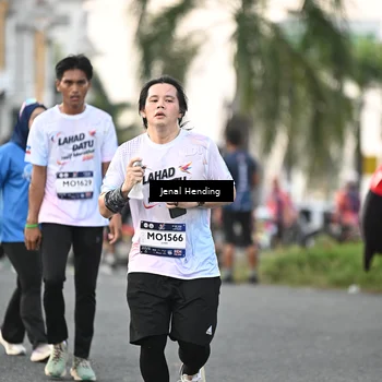 Runner Photo 7698730