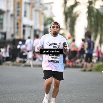 Runner Photo 7698732