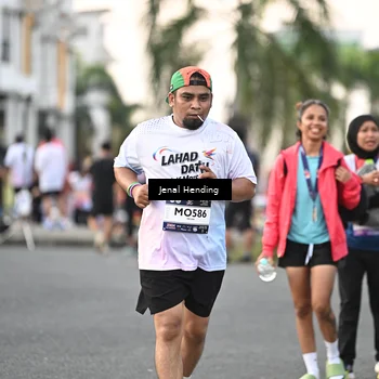 Runner Photo 7698733