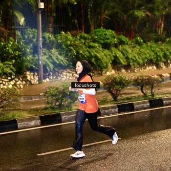 Runner Photo 7698746