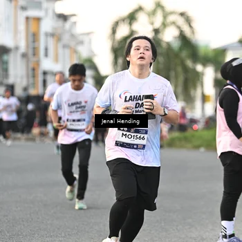 Runner Photo 7698748