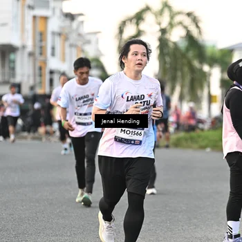 Runner Photo 7698749