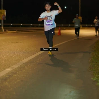Runner Photo 7698758