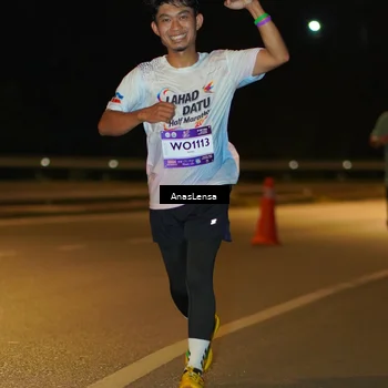 Runner Photo 7698764