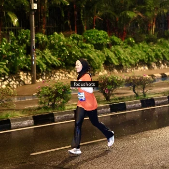Runner Photo 7698765