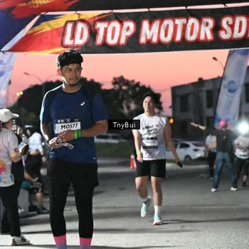 Runner Photo 7698769