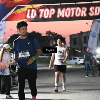 Runner Photo 7698775