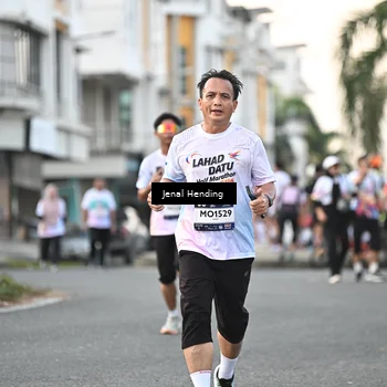 Runner Photo 7698776
