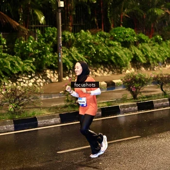 Runner Photo 7698783