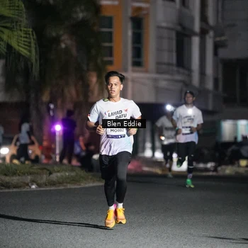 Runner Photo 7698784