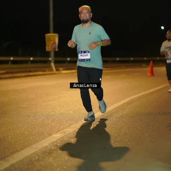 Runner Photo 7698790