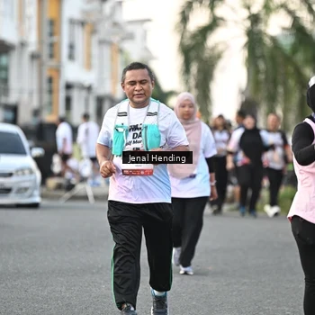 Runner Photo 7698794