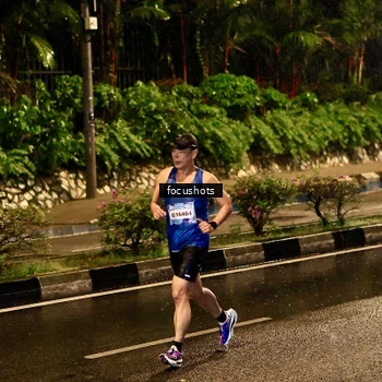 Runner Photo 7698801
