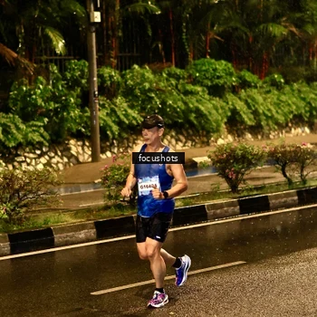 Runner Photo 7698803