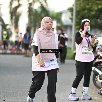 Runner Photo 7698804