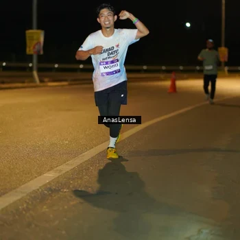 Runner Photo 7698813