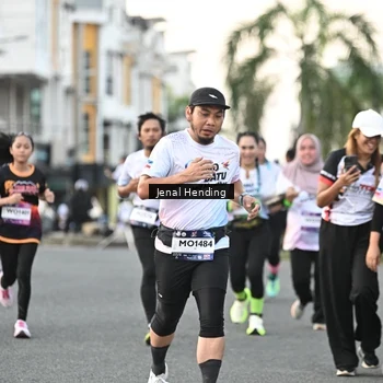 Runner Photo 7698815