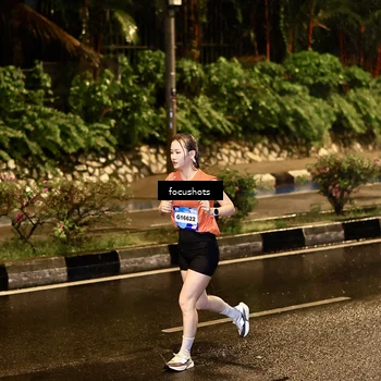 Runner Photo 7698816
