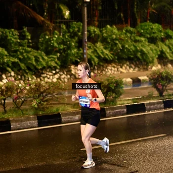 Runner Photo 7698823