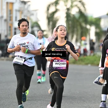 Runner Photo 7698824