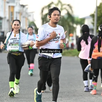 Runner Photo 7698825