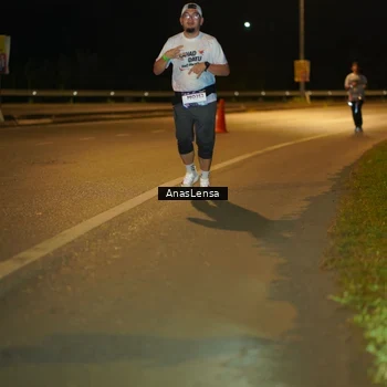 Runner Photo 7698834