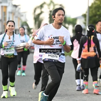 Runner Photo 7698841