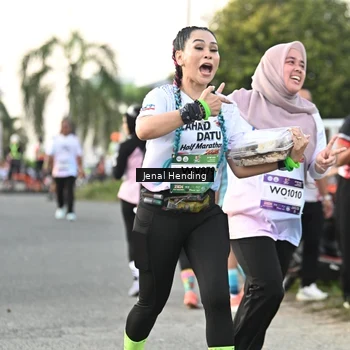 Runner Photo 7698842