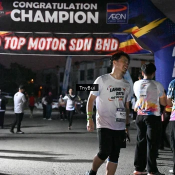 Runner Photo 7698858