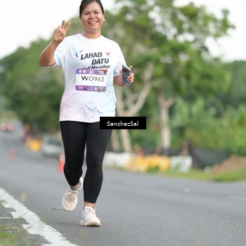 Runner Photo 7698859