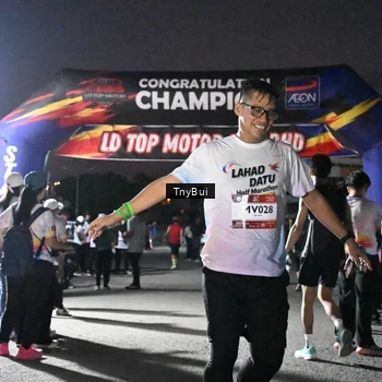 Runner Photo 7698861