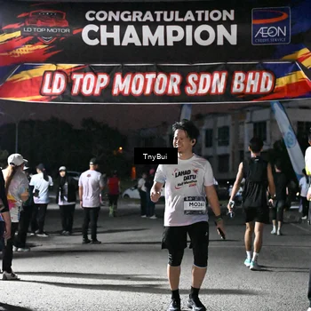 Runner Photo 7698864