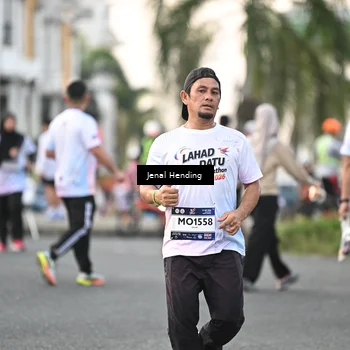 Runner Photo 7698894